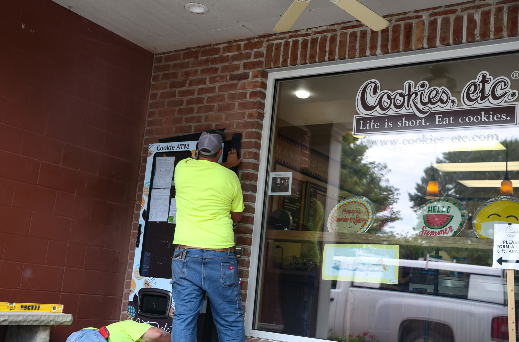Clear Lake travel Cookies Etc. ATM